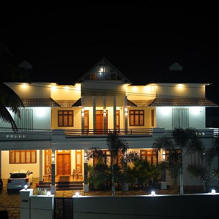 Nandhanam Holidays Kannur Exteriör bild